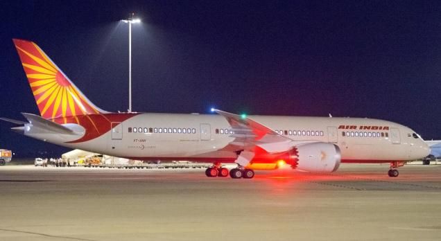 Average pilot salary picture